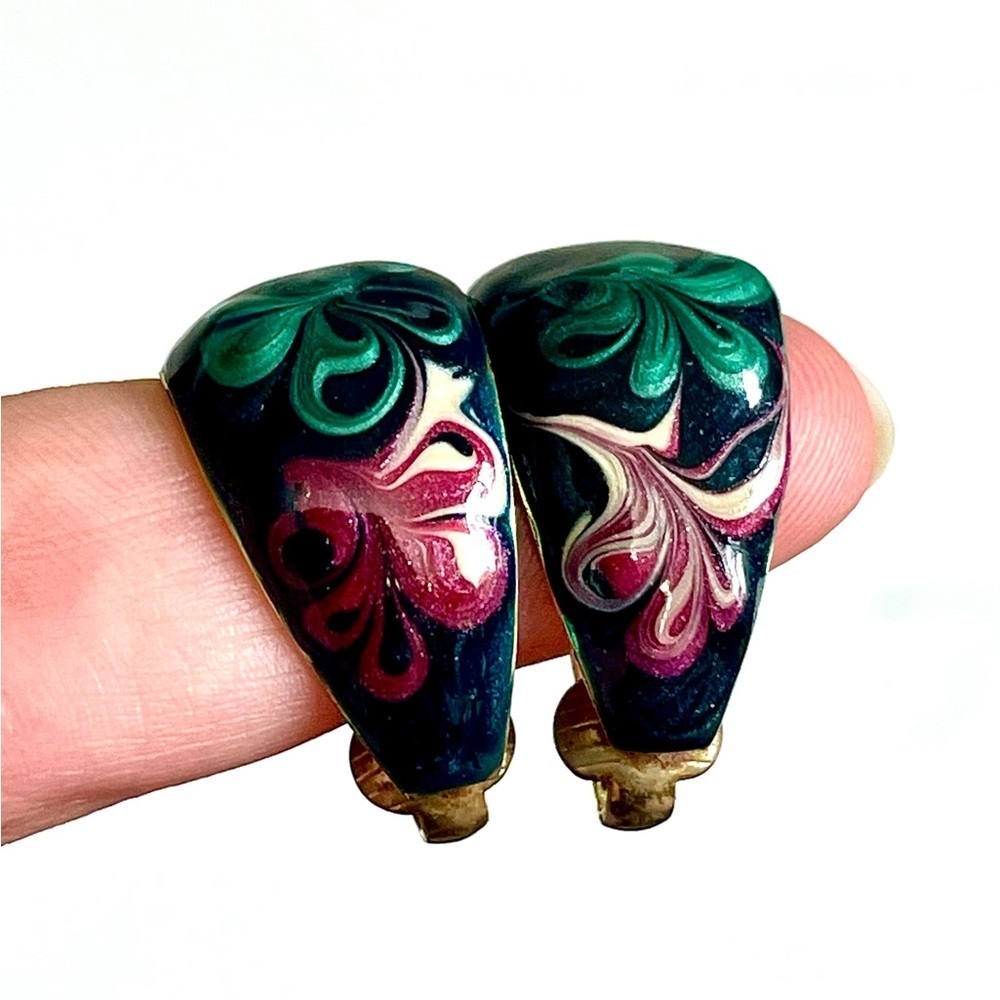 Vintage Enamel Floral Clip On Hoop Earrings Pink Green Blue Gold Tone Art EUC